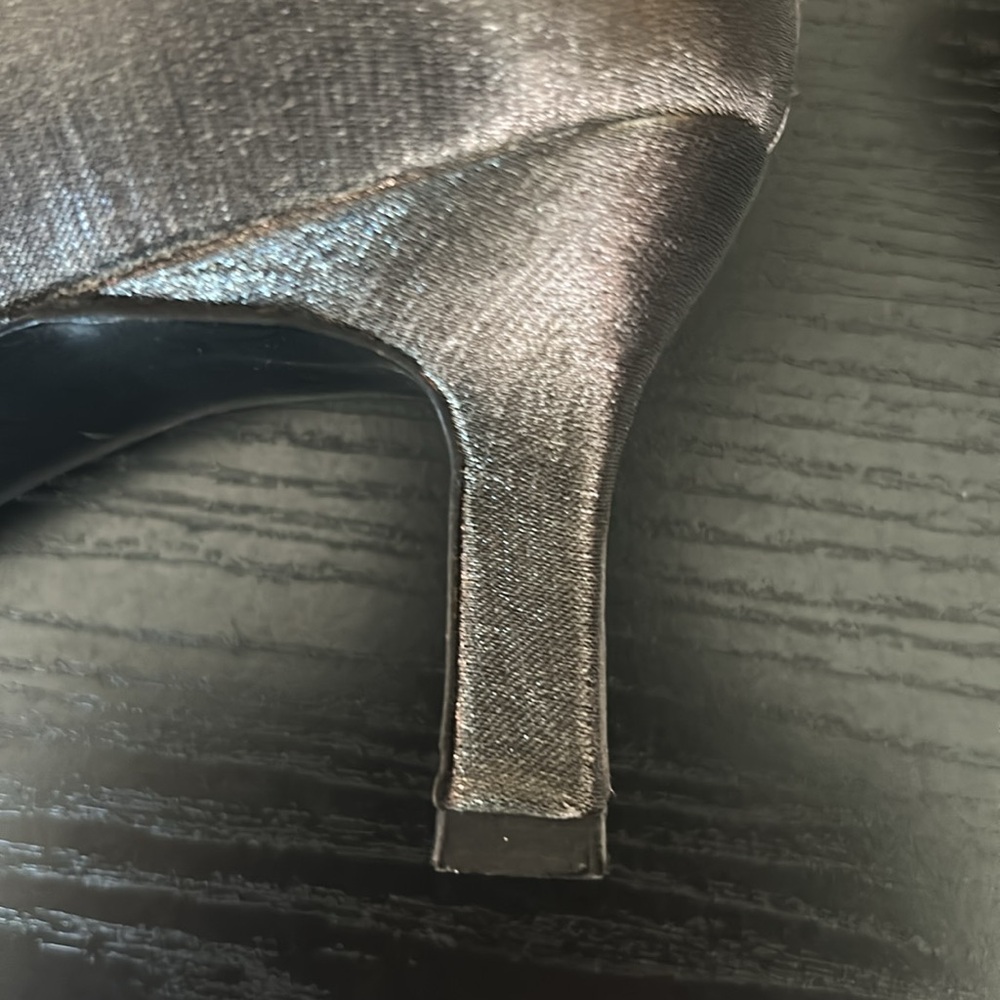 Stuart Weitzman After Five Satin Like Pump 8.5 AA - Picture 13 of 14